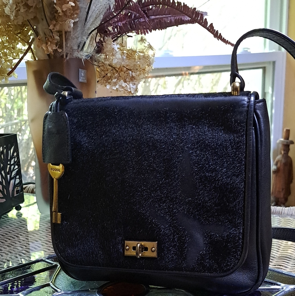 Fossil Vintage Black Leather with Cow Hair Flap Messenger Bag. CLOSET SALE. - Picture 6 of 12